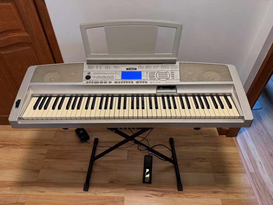 Keyboard Yamaha DGX - 300