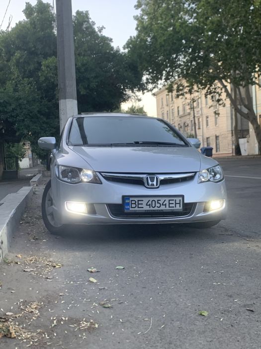Honda civic 4D 1.8 г/б акпп