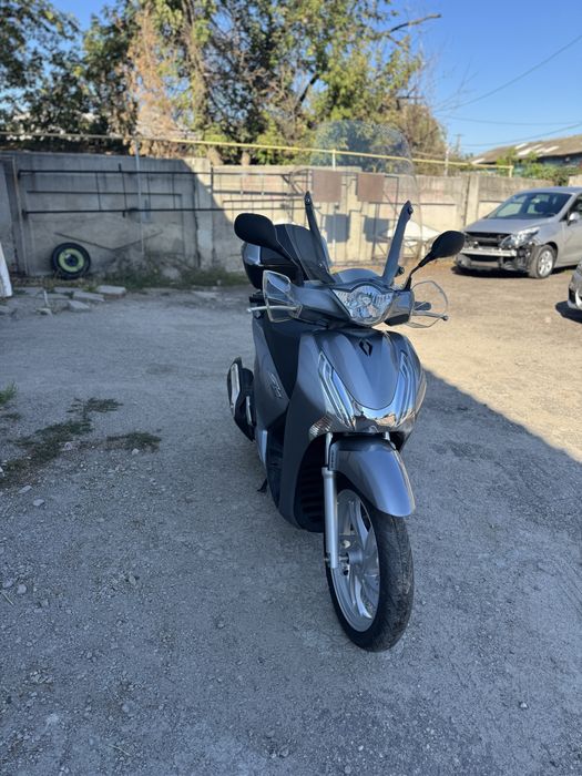 Продам Honda SH150