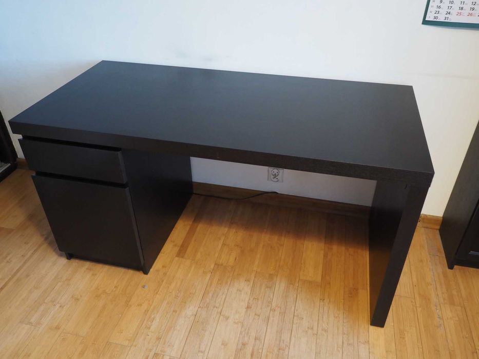 Biurko Malm Ikea, czarne, 140x65cm - jak nowe!