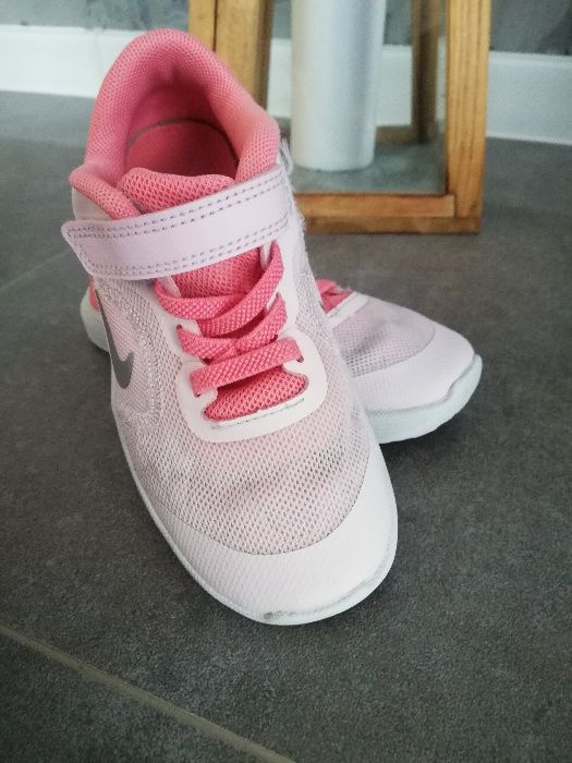 Buty dziewczęce Nike Revolution 3 rozmiar 27