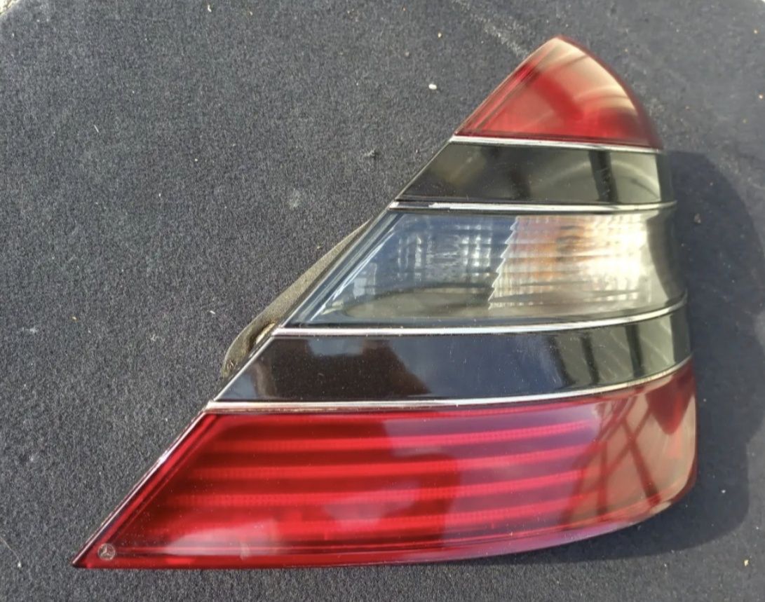 MERCEDES S E221 Lampa Tylna Prawa F-vat
