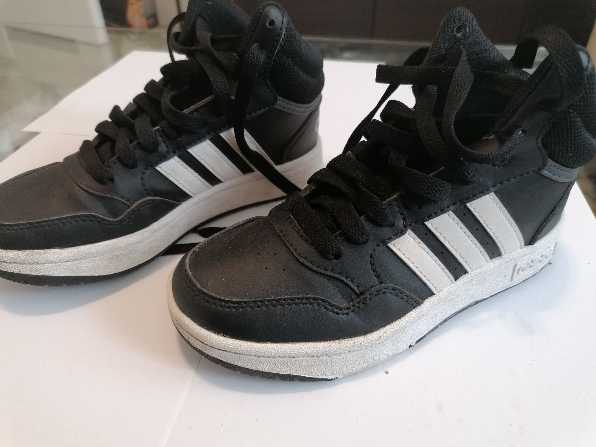 Buty chłopięce adidas 31