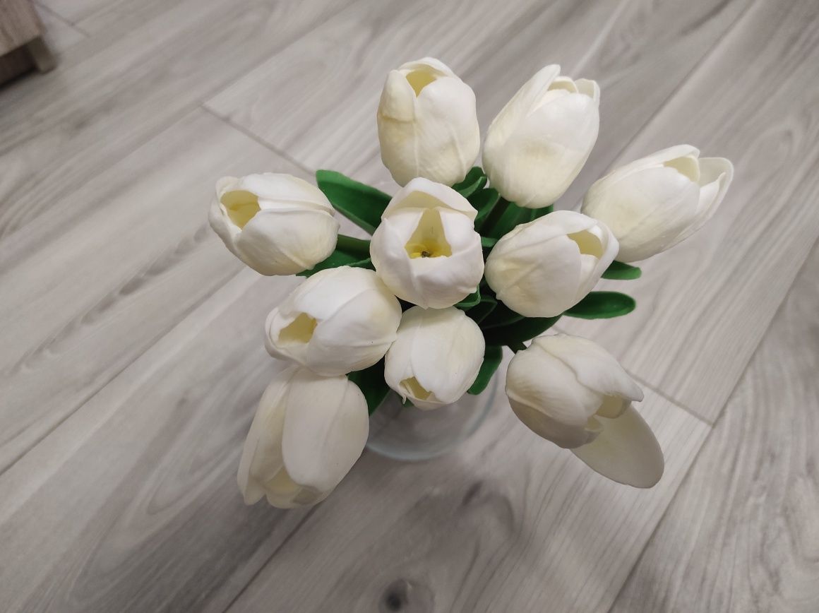 Sztuczne tulipany