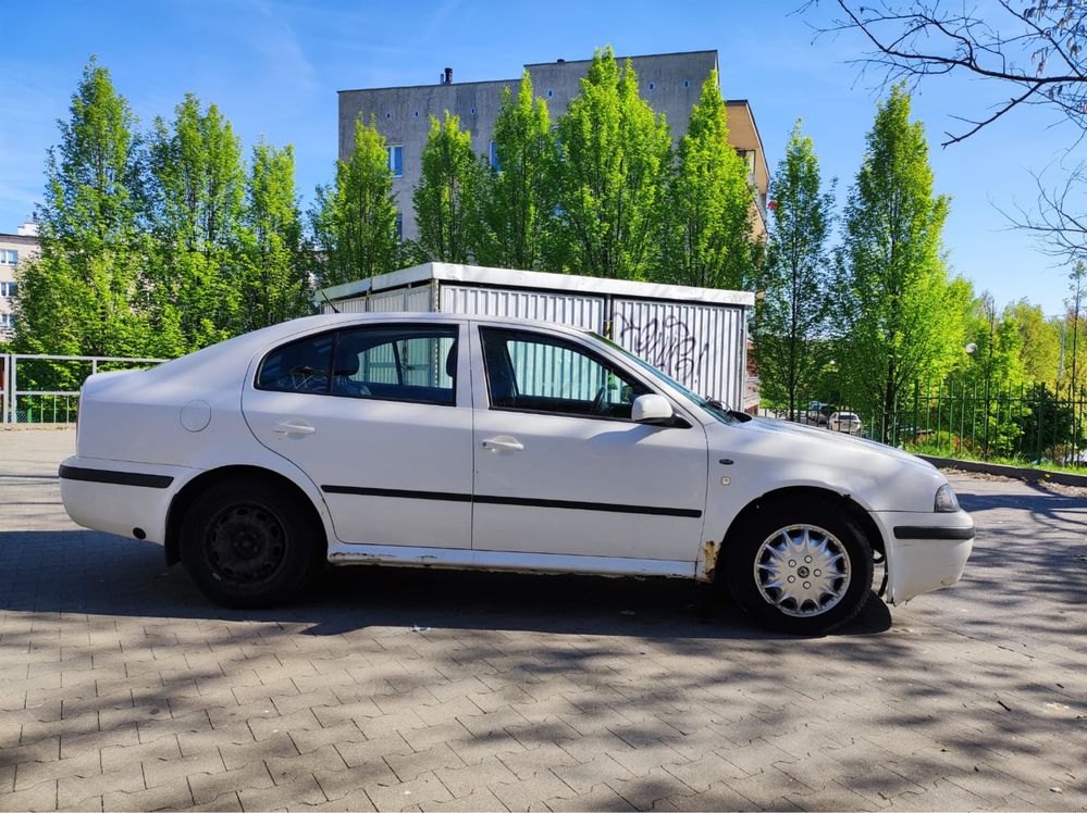 Skoda Octavia I Hatchback MPI 1.6 102KM