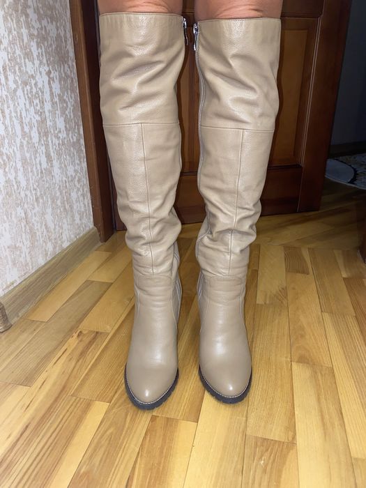 Зимові сапоги сапожки ботфорди 38 розмір нові шкіряні