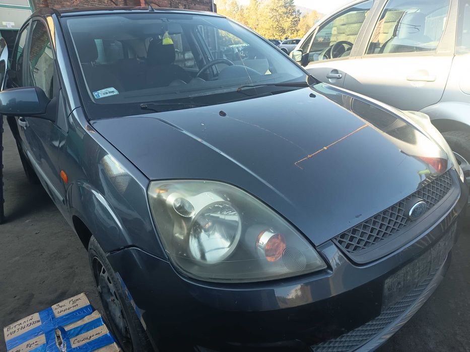 Ford Fiesta MK5 Lift S5 błotnik przedni FV transport/dostawa