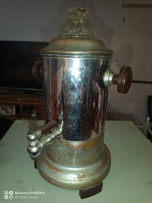Máquina de café mas bem antiga