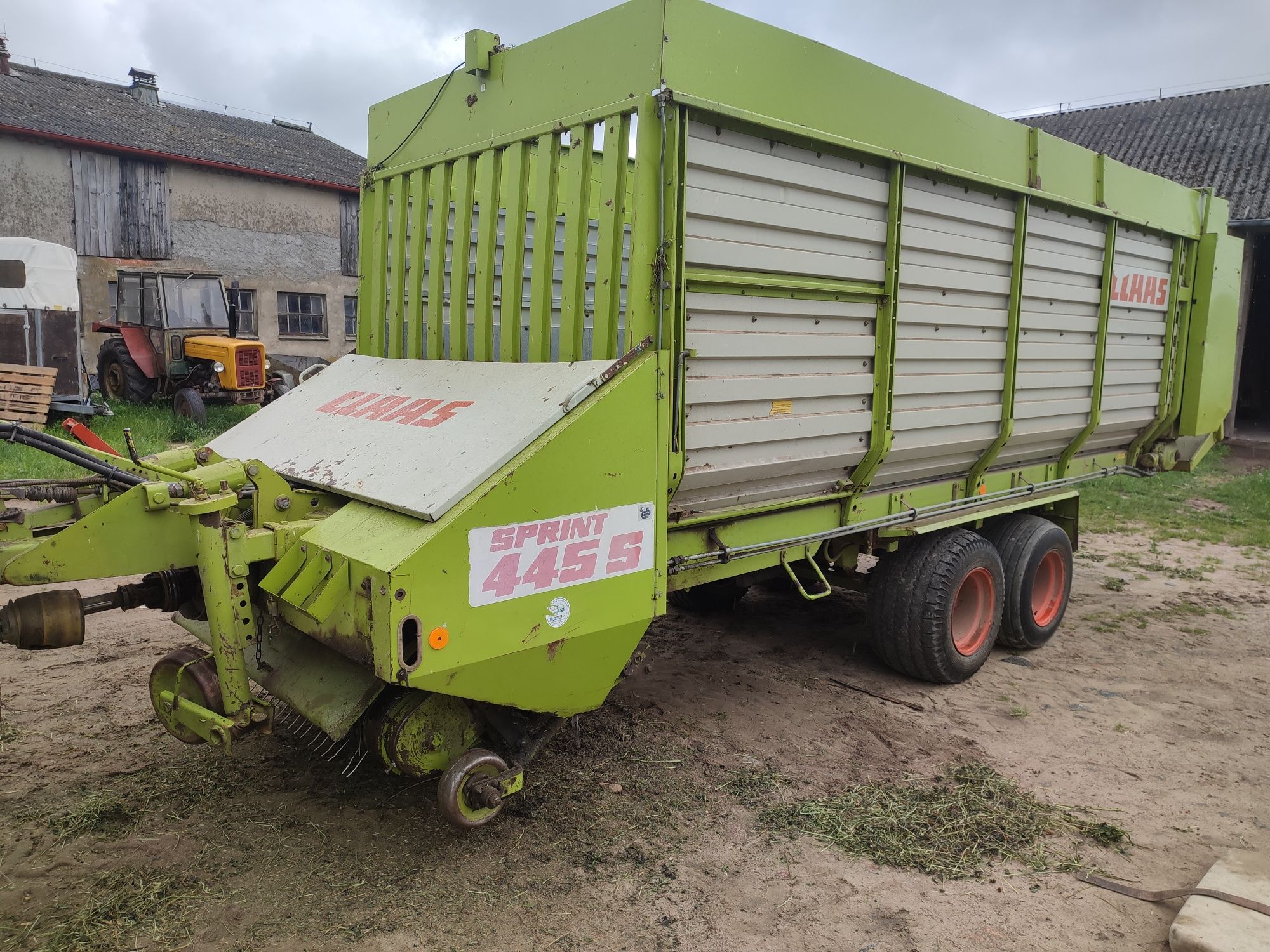 Przyczepa Claas sprint 445