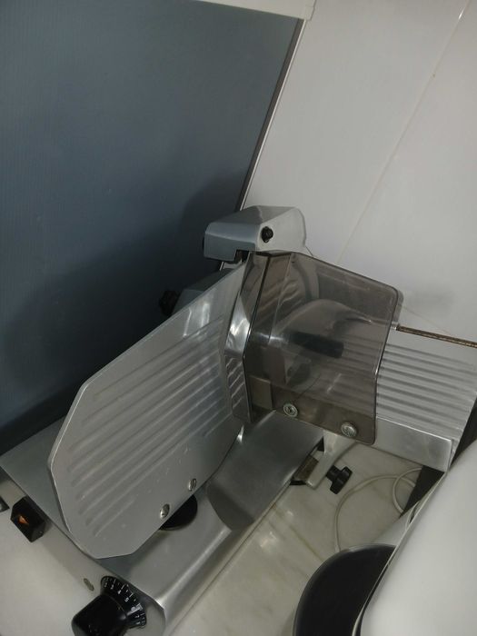 Máquina de cortar fiambre