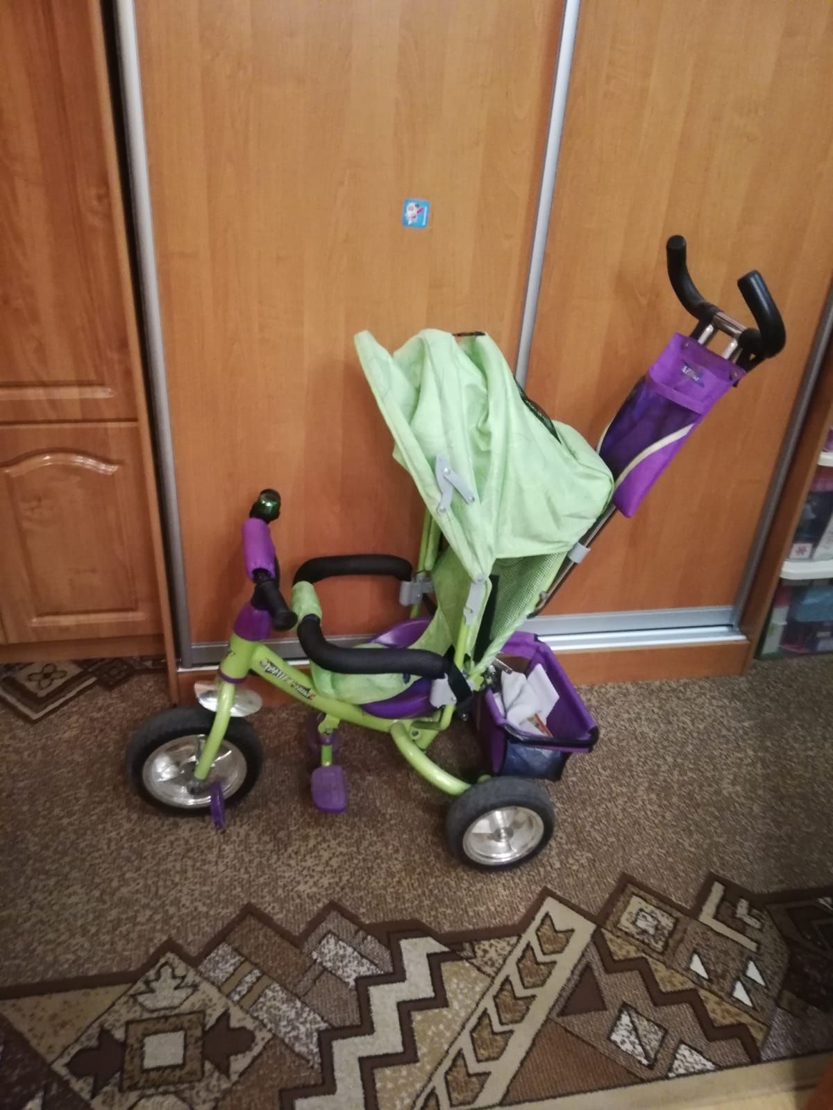 Продам дитячий триколісний велосипед