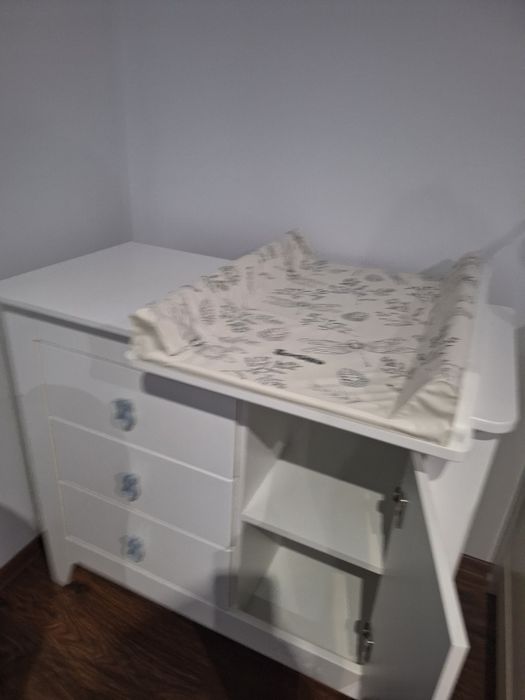 Zestaw łóżeczko niemowlęce plus przewijak