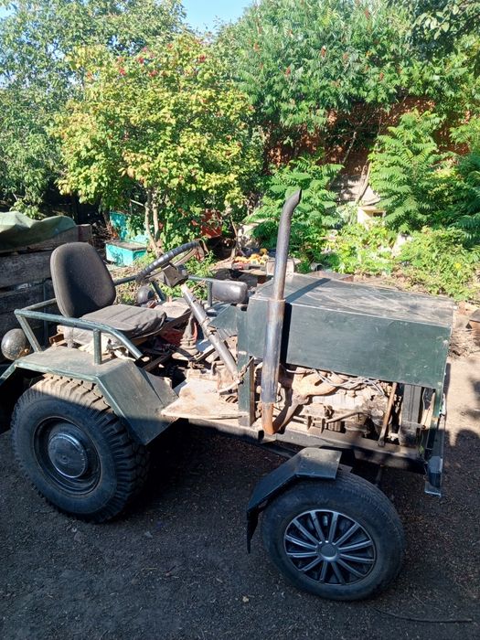 Продам саморобний трактор ,з причіпом!