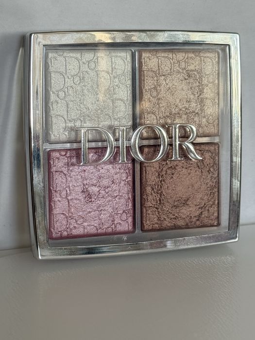 DIOR Backstage Glow paleta rozswietlaczy