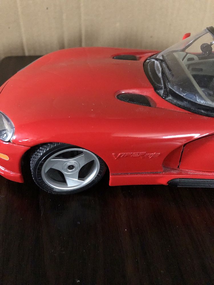 Dodge Viper burago 1/18