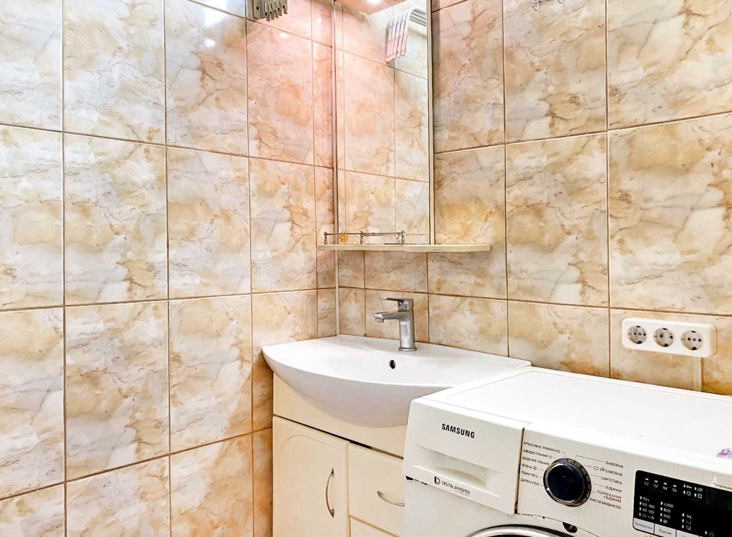 3 кім в багатоповерхівці з кухнею 18 м2 ТОПОЛЬ (716556)