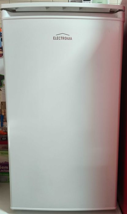 Vendo Arca vertical 88lt como nova