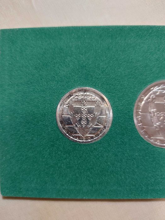 Moedas 25 e 100 Escudos prata - 600 Anos Batalha de Aljubarrota (1985)