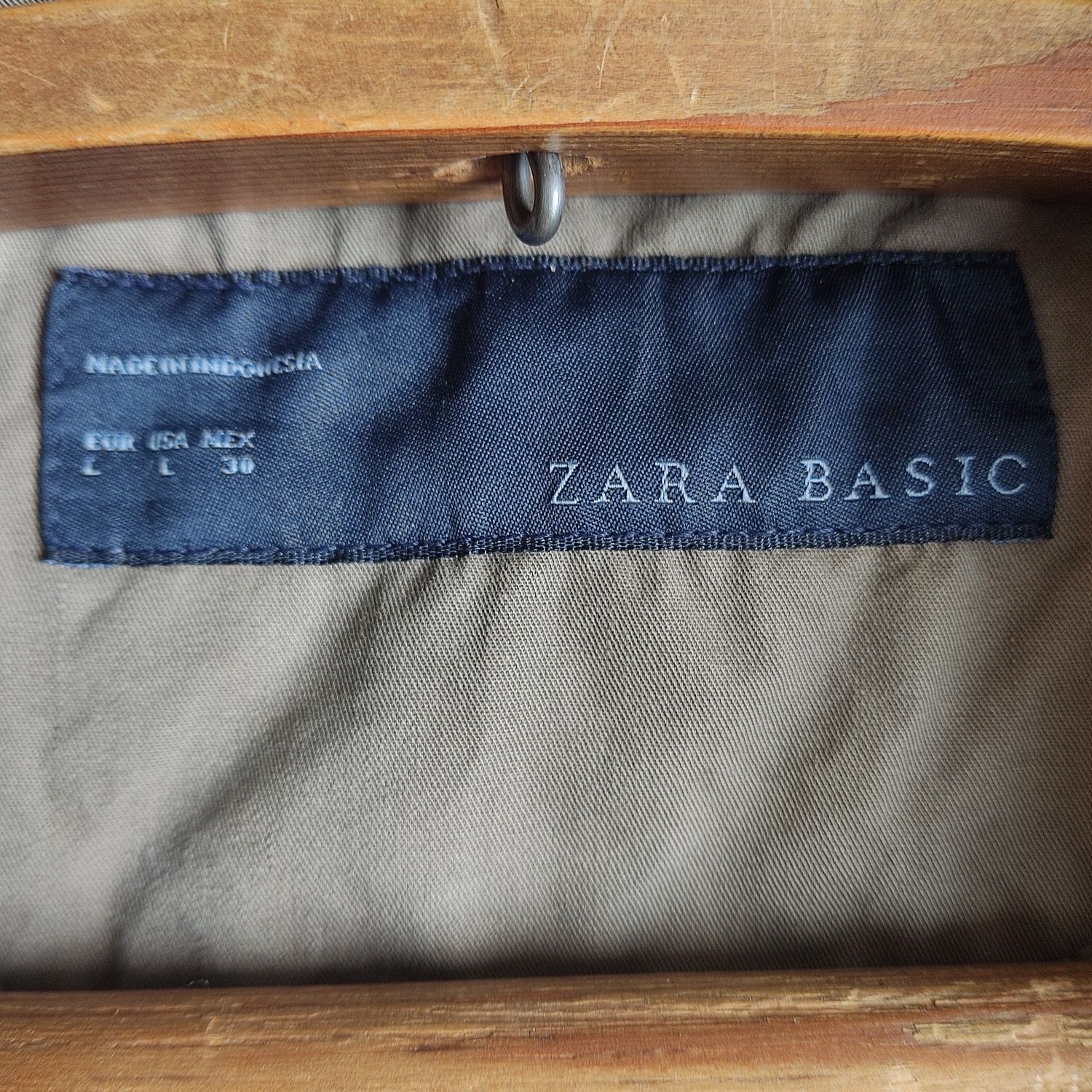 Куртка Zara вітровка жіноча мілітарі L size капюшон