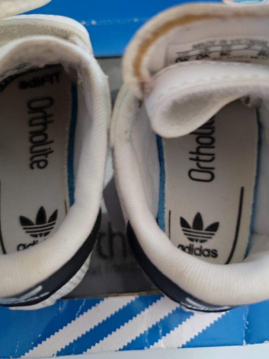 sapatilhas Adidas Originals recém nascido