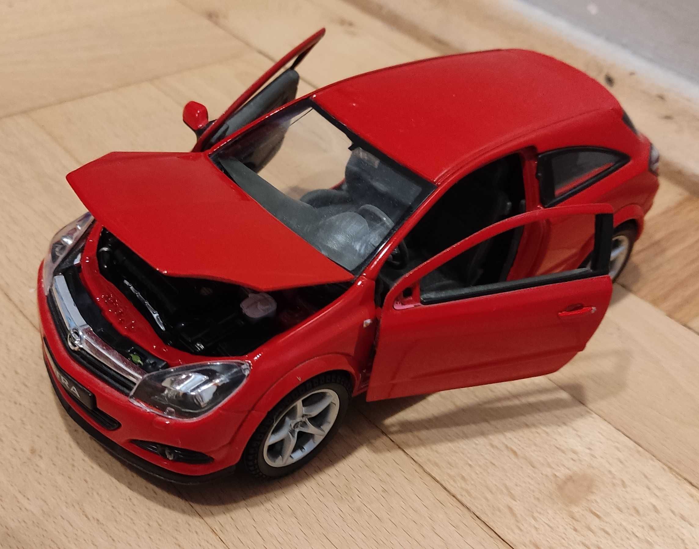 Opel Astra GTC 1:24