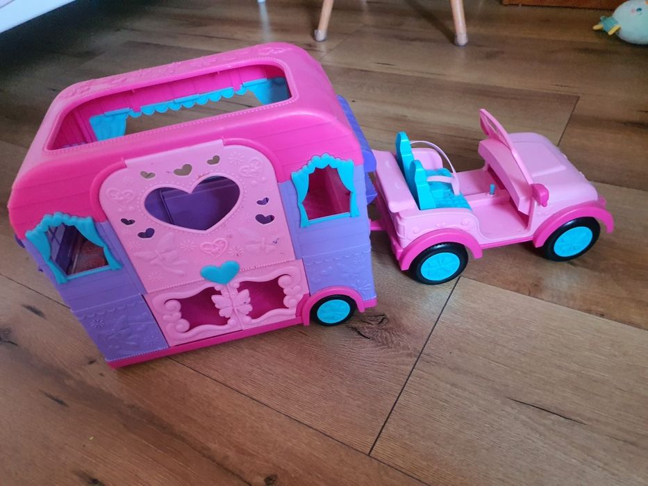 Kamper dla lalki Barbie