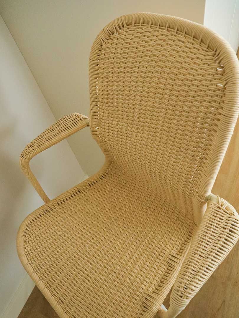 Cadeira giratória c/braços IKEA STIGBYGEL, bege/branco