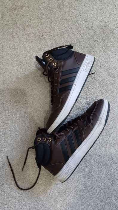 Adidas Mid inverno tamanho 42