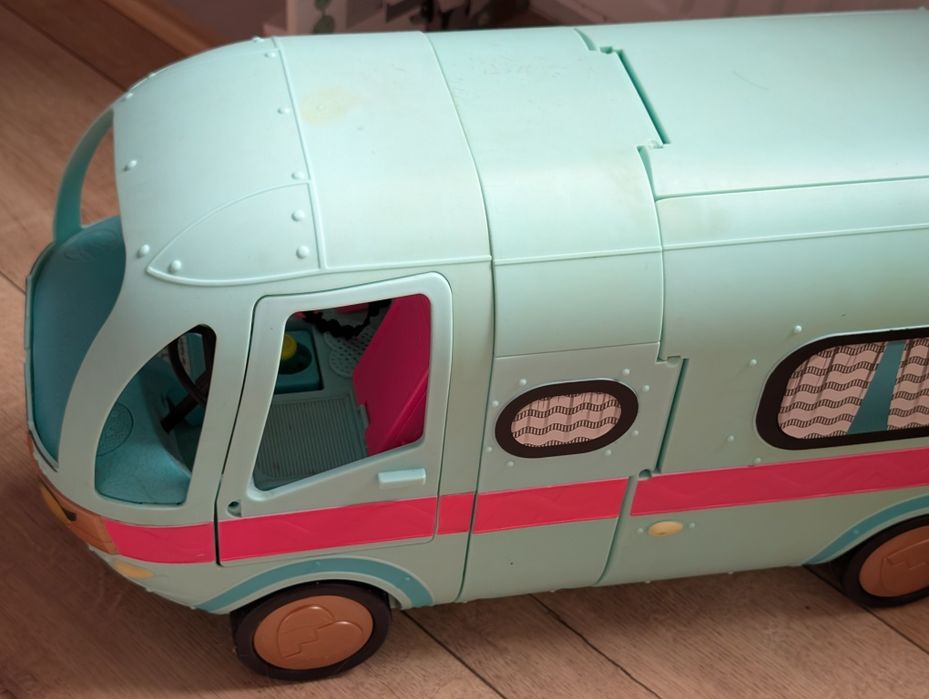 Автобус LOL. ЛОЛ