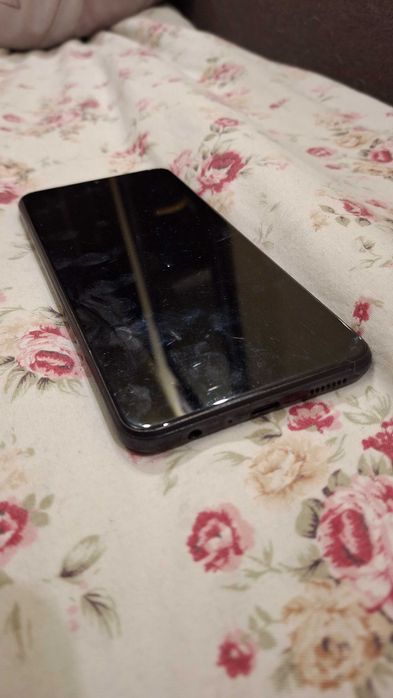 Samsung A04 продаю