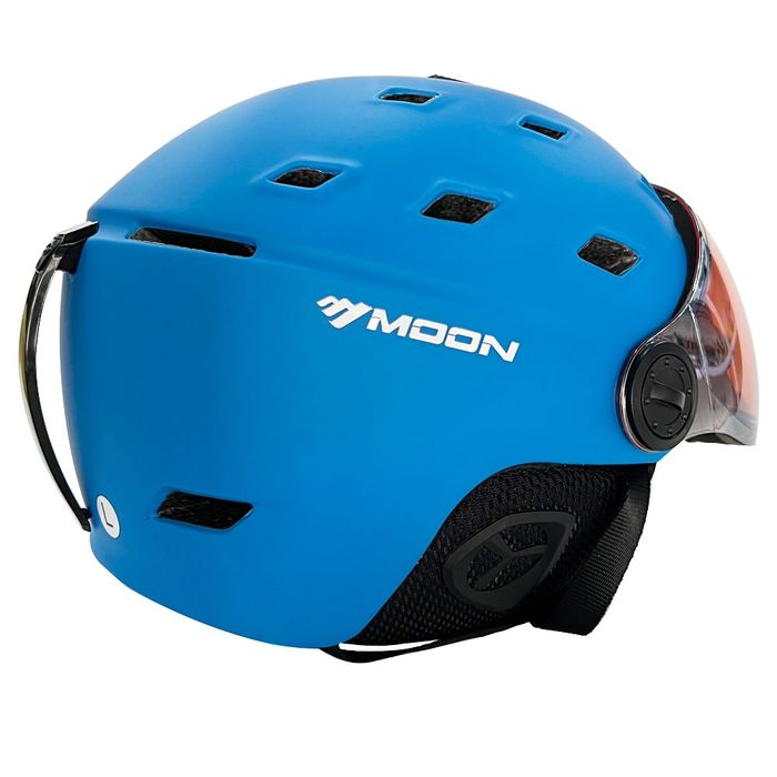 Kask narciarski z szybką