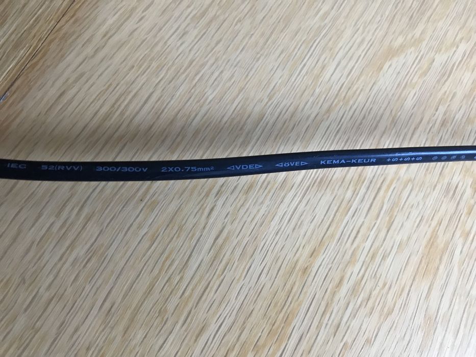 Candeeiro de pé (em metal)