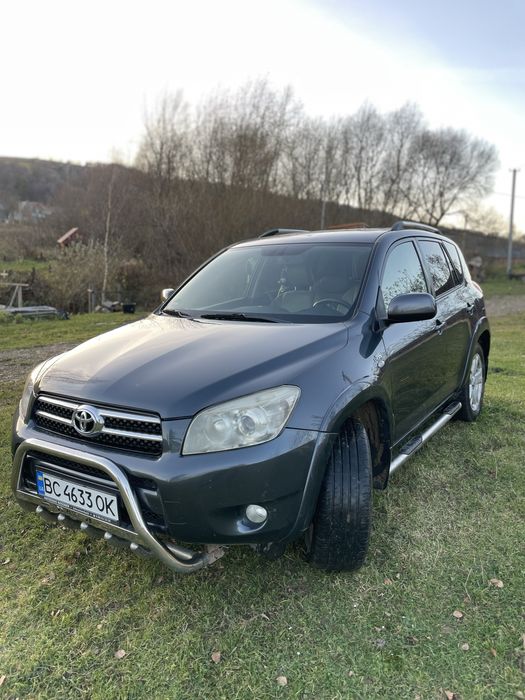 Продам тойота рав 4