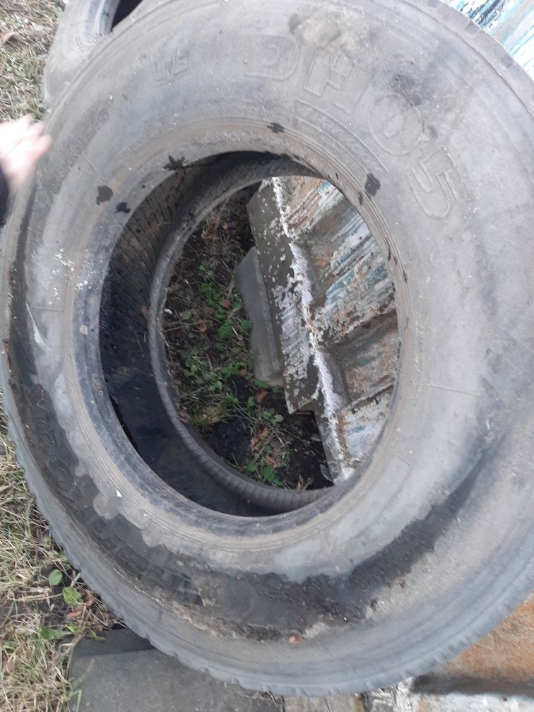 Вантажні шини 2шт 295/80 R 22.5 Продам не дорого
