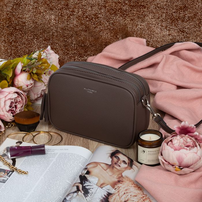 FLORA&CO torebka skórzana eko listonoszka z paskiem V572 c.taupe