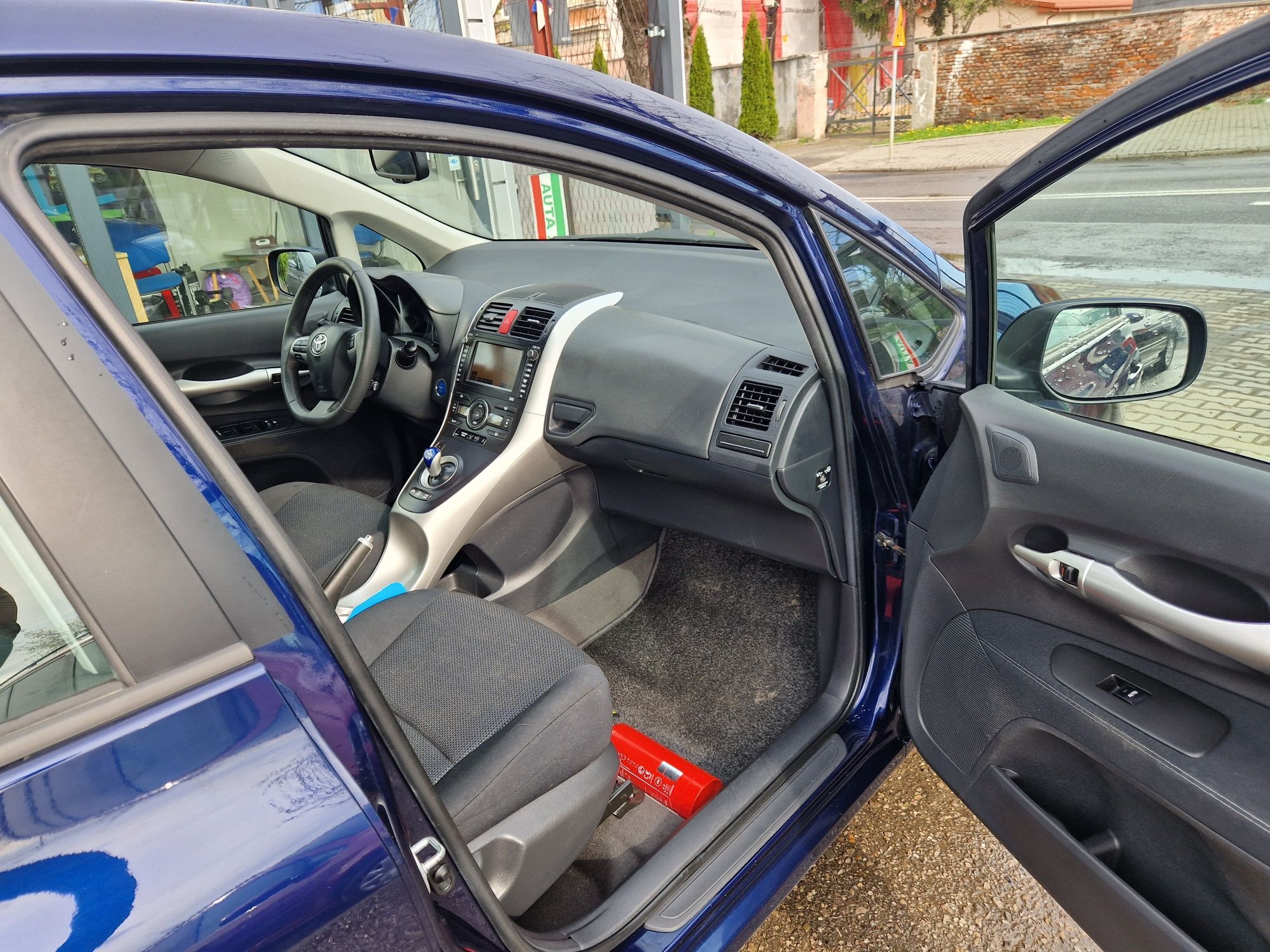 Toyota Auris 1.8 Hybrid