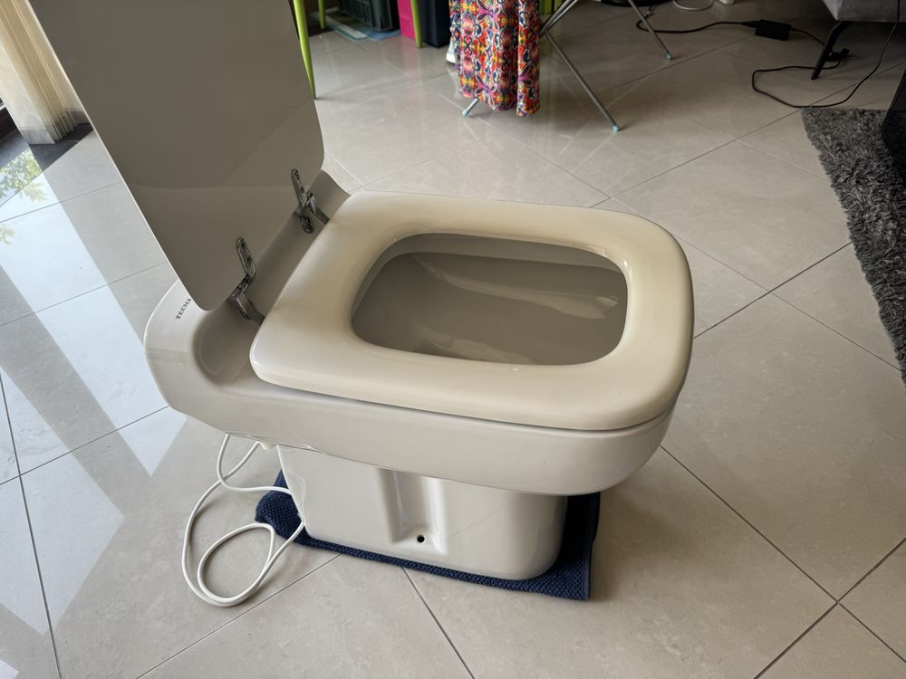 Wc z rozdrabniaczem tecma 230v