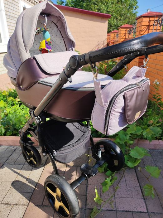 Продам коляску 2 в 1