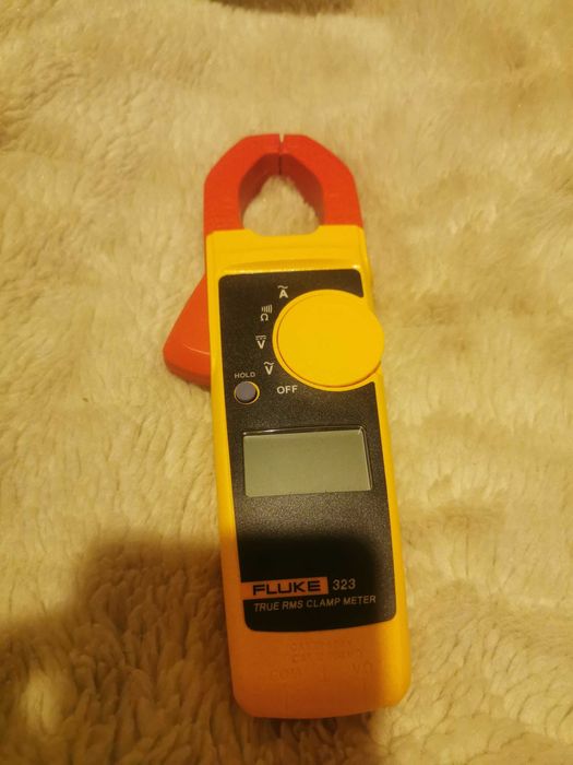 Miernik cęgowy Fluke 323 multimetr