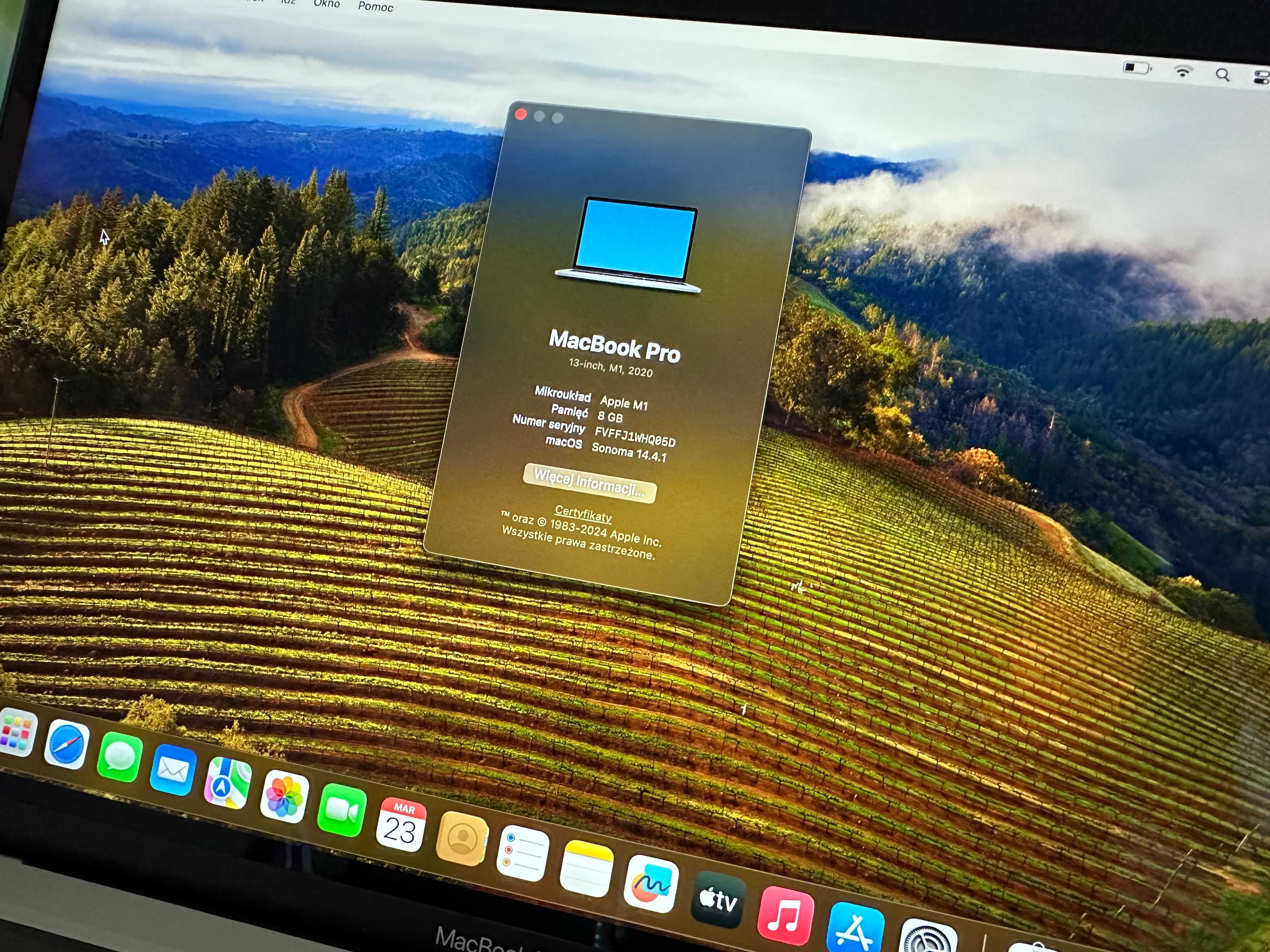 Laptop Apple MacBook Pro M1 13 256GB TouchBar Komplet
