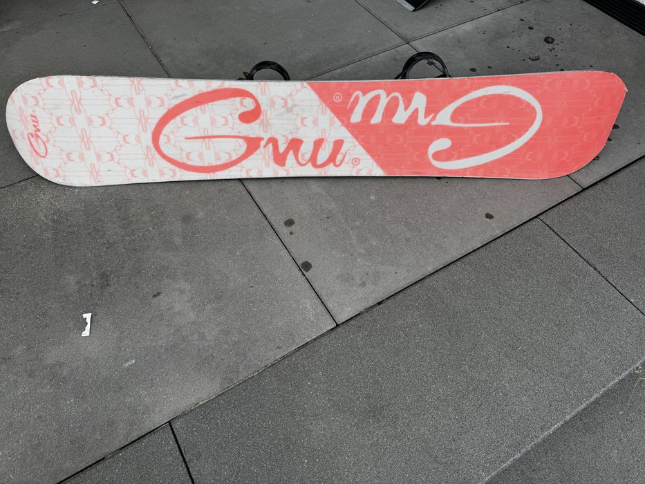 Snowboard, deska snowboardowa plus wiązania  Nitro GNU gotowa do jazdy