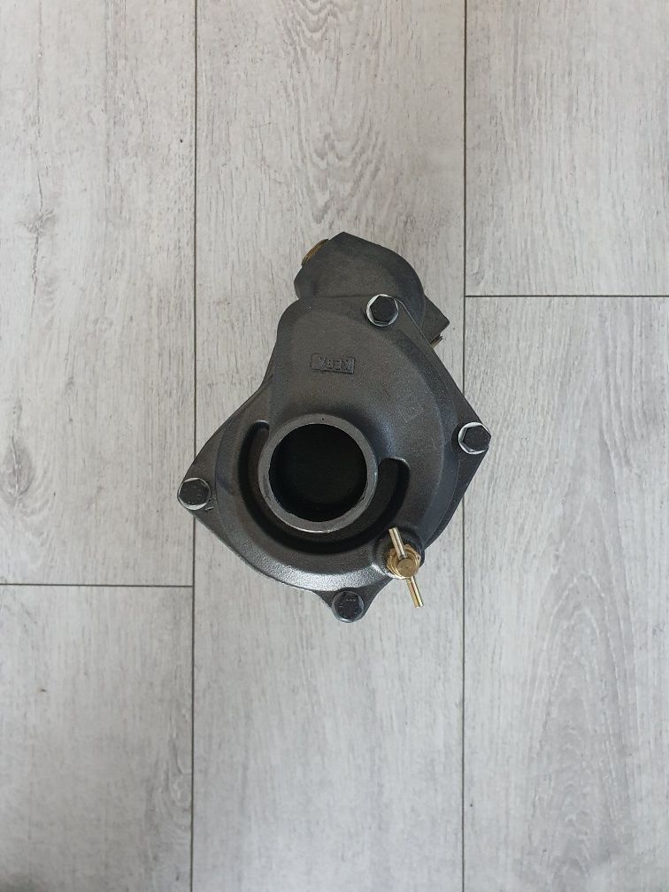 RE500214-Pompa wodna John Deere 7x00,8x00