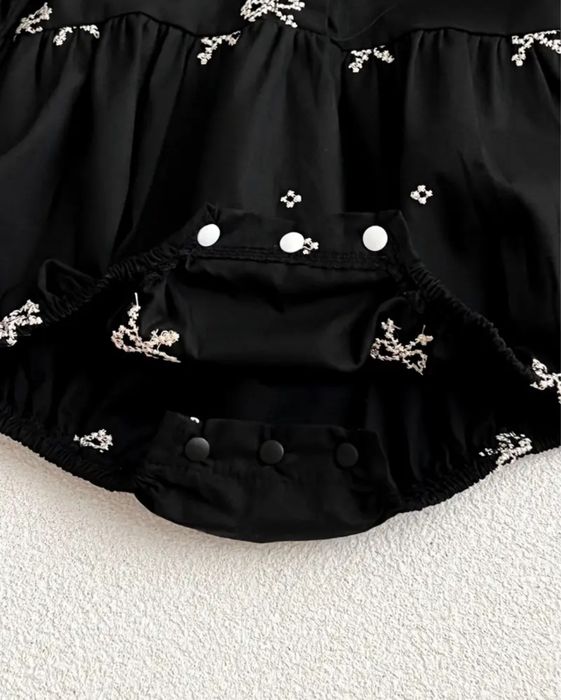 Продам святкове дитяче боді з бантиками для фотосесії