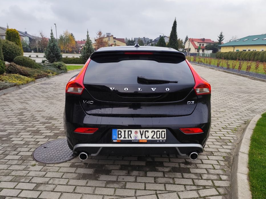 VOLVO V40 R-Design 2.0 D3 150ps,Świeżo sprowadzony,Serwis do końca.