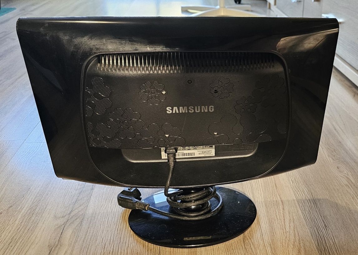 Monitor samsung 19 cali