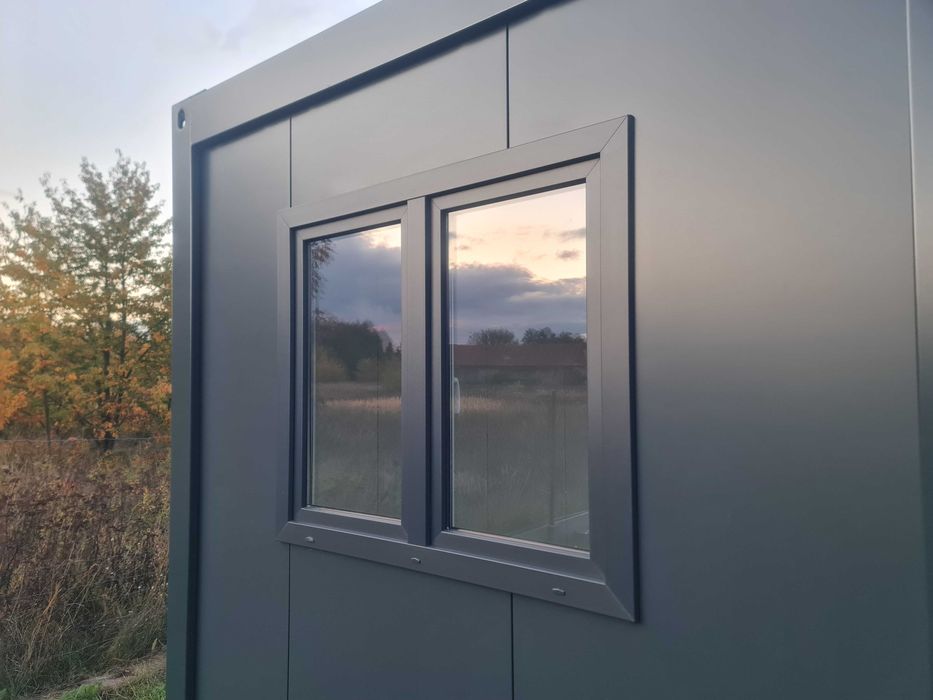 Sprzedam Okna do płyt warstwowych kontenerów ! Natynkowe, hurtownia!