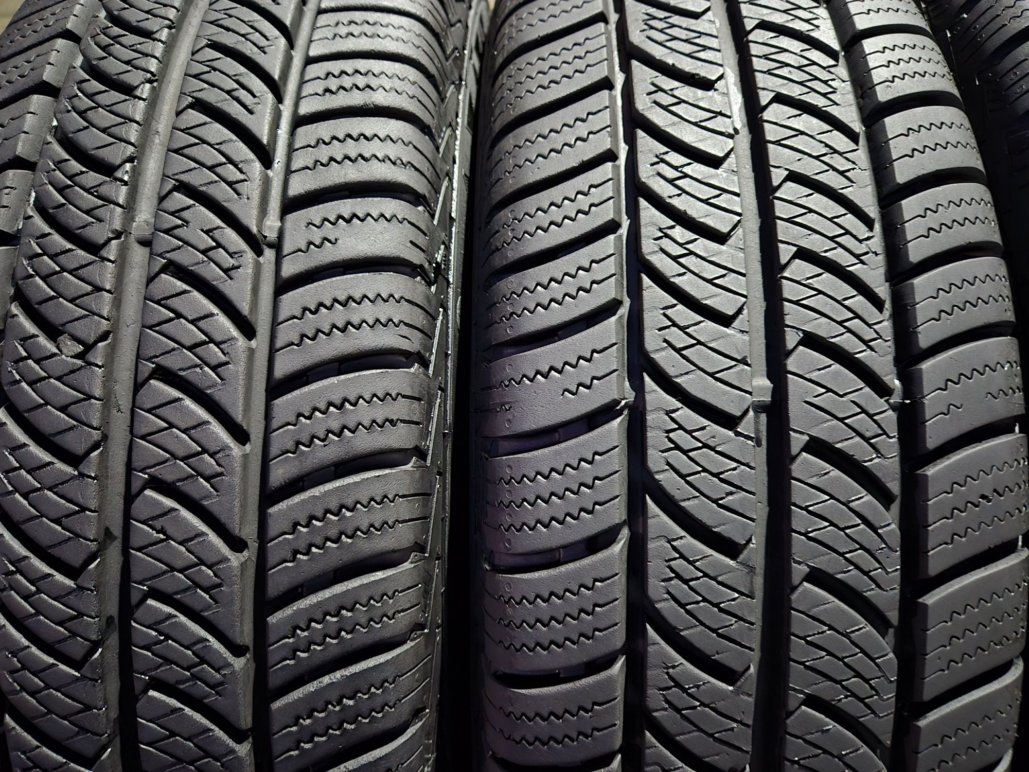 205/75/16C Continental Vanco Winter 2  9mm