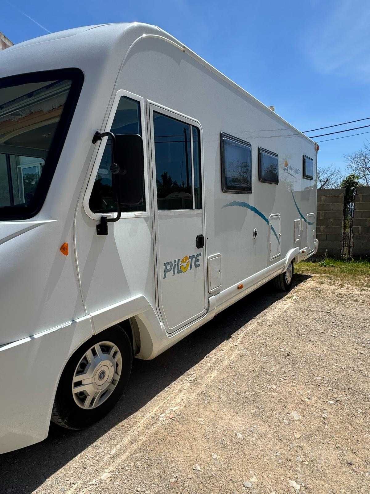 Autocaravana Pilote G710 6 Dormidas Full Extras, como nova.