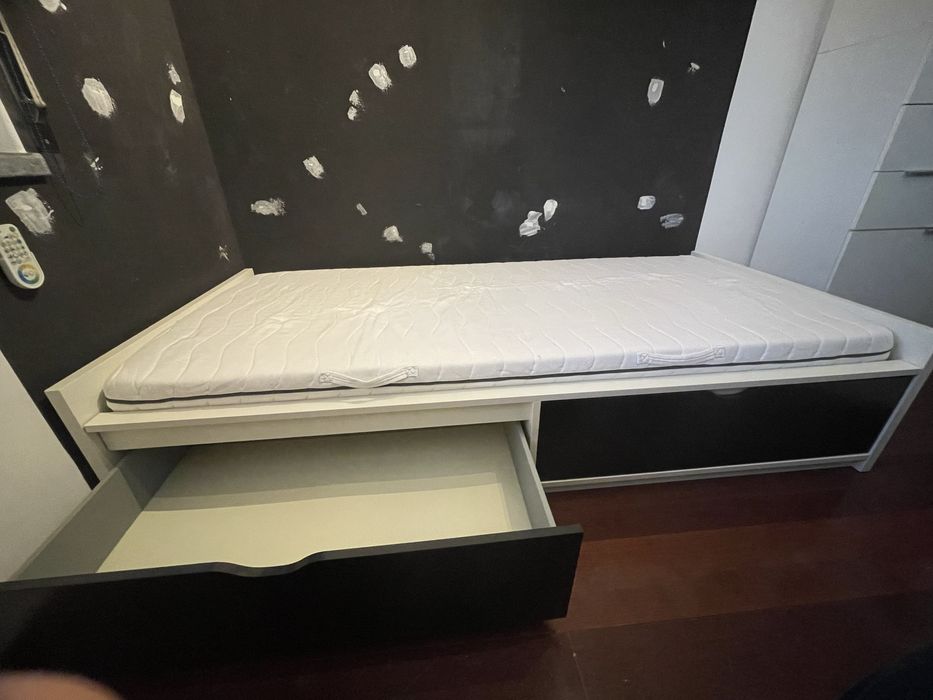 Cama com gavetas + colchao IKEA