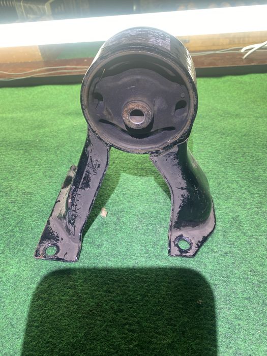 Подушка (опора) двигателя левая (1.5) Чери Элара